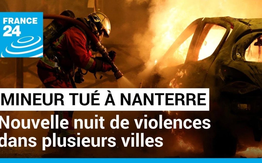 Крупнейшие протесты во Франции: поджог мэрии, Макрон срочно созывает собрание задействовано 40 000 полицейских