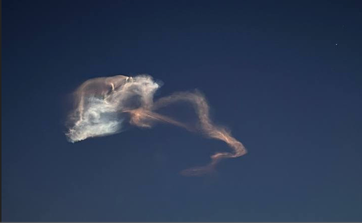 Апокалиптические красоты: запуск баллистической ракеты породил «космических медуз» в небе над Архангельском